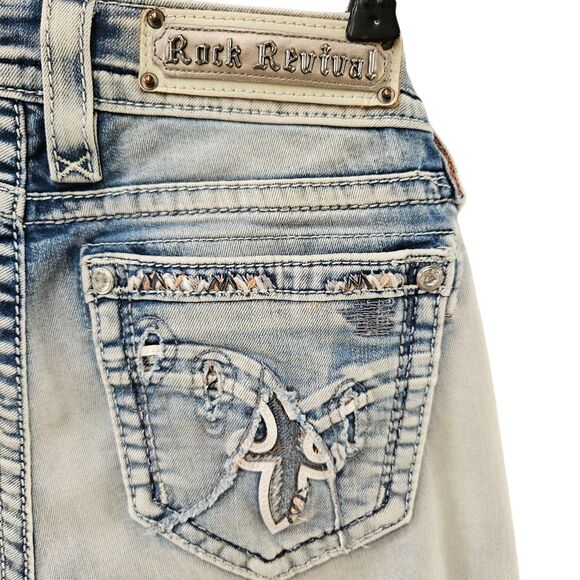 Rock Revival Crop Jeans 29 X 25 Nancy Light Wash Embroidered With Rhinestones - Picture 3 of 10